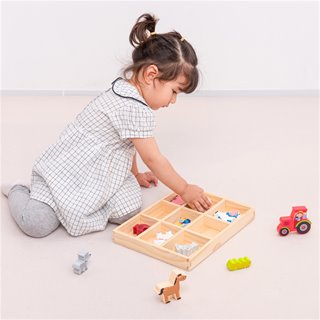 Farm animals in box
